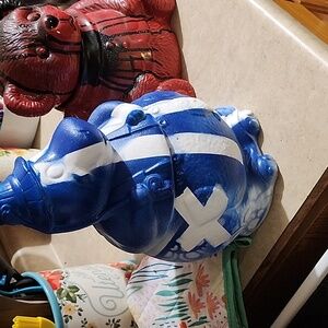 Early 50s custom cookie gar hippo with fishing pool autograph on bottom